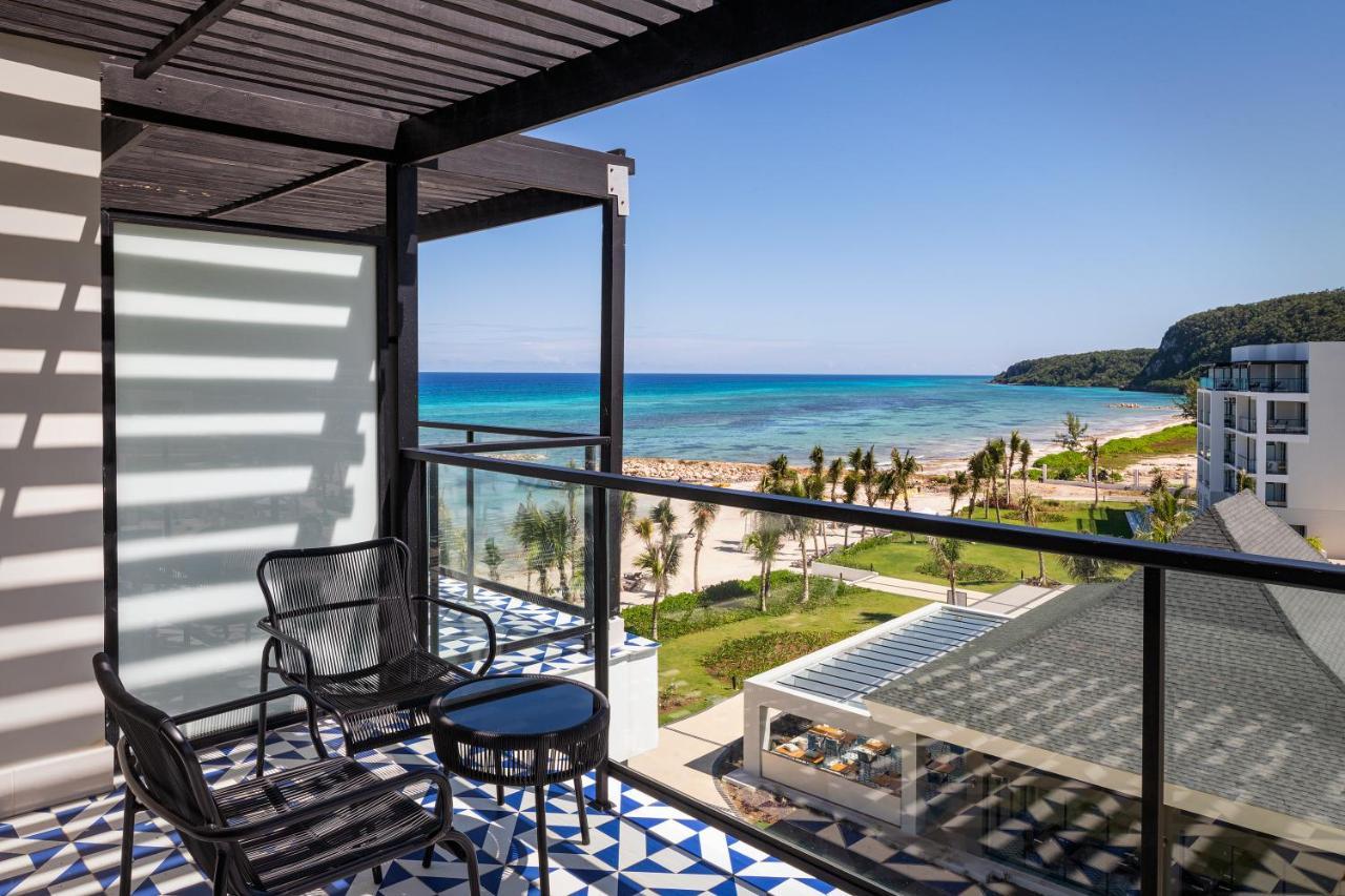 Hotel Ocean Eden Bay (Adults Only) à Spring Rises Extérieur photo View from a room at the hotel