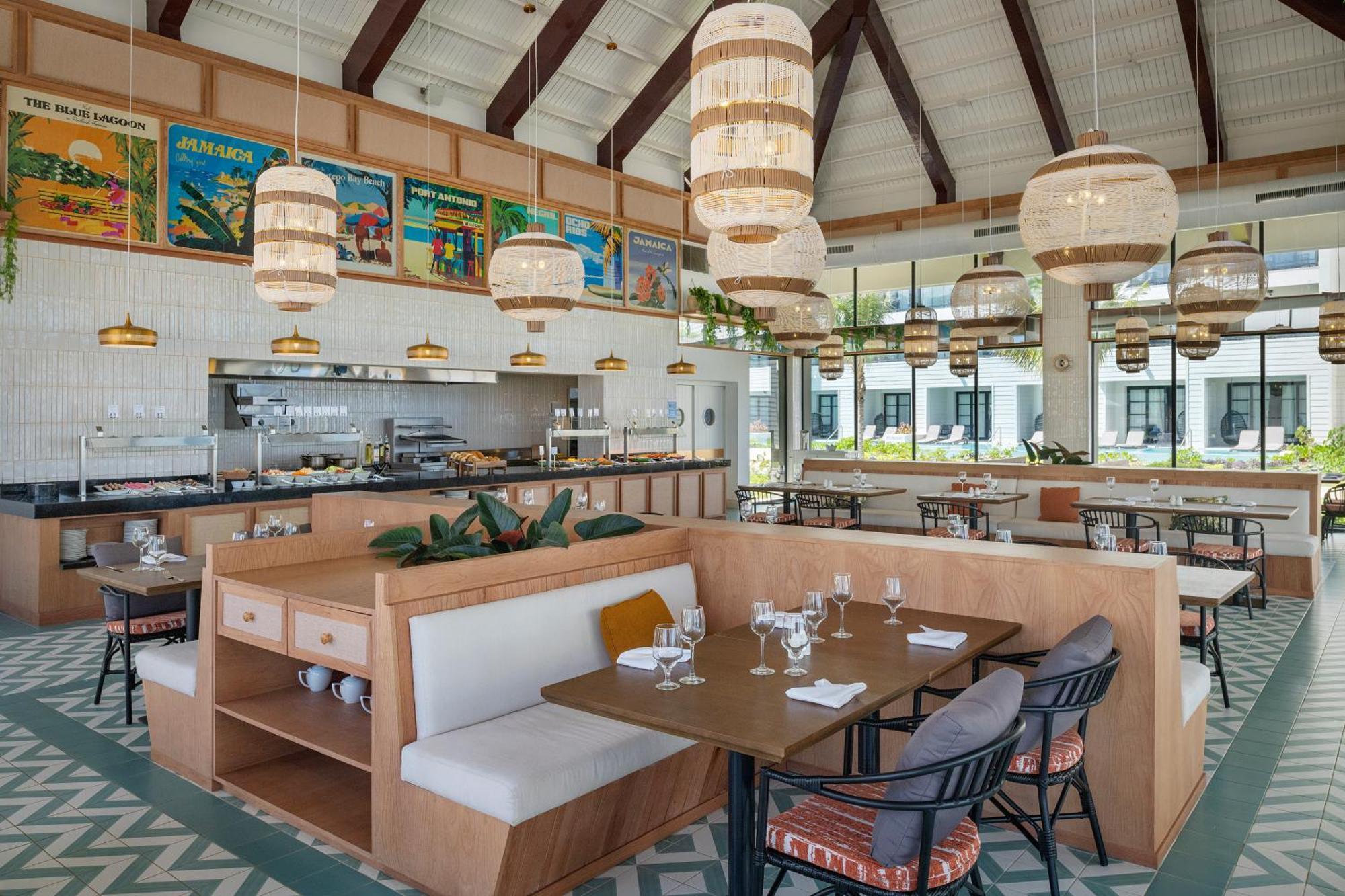 Hotel Ocean Eden Bay (Adults Only) à Spring Rises Extérieur photo The interior of the restaurant