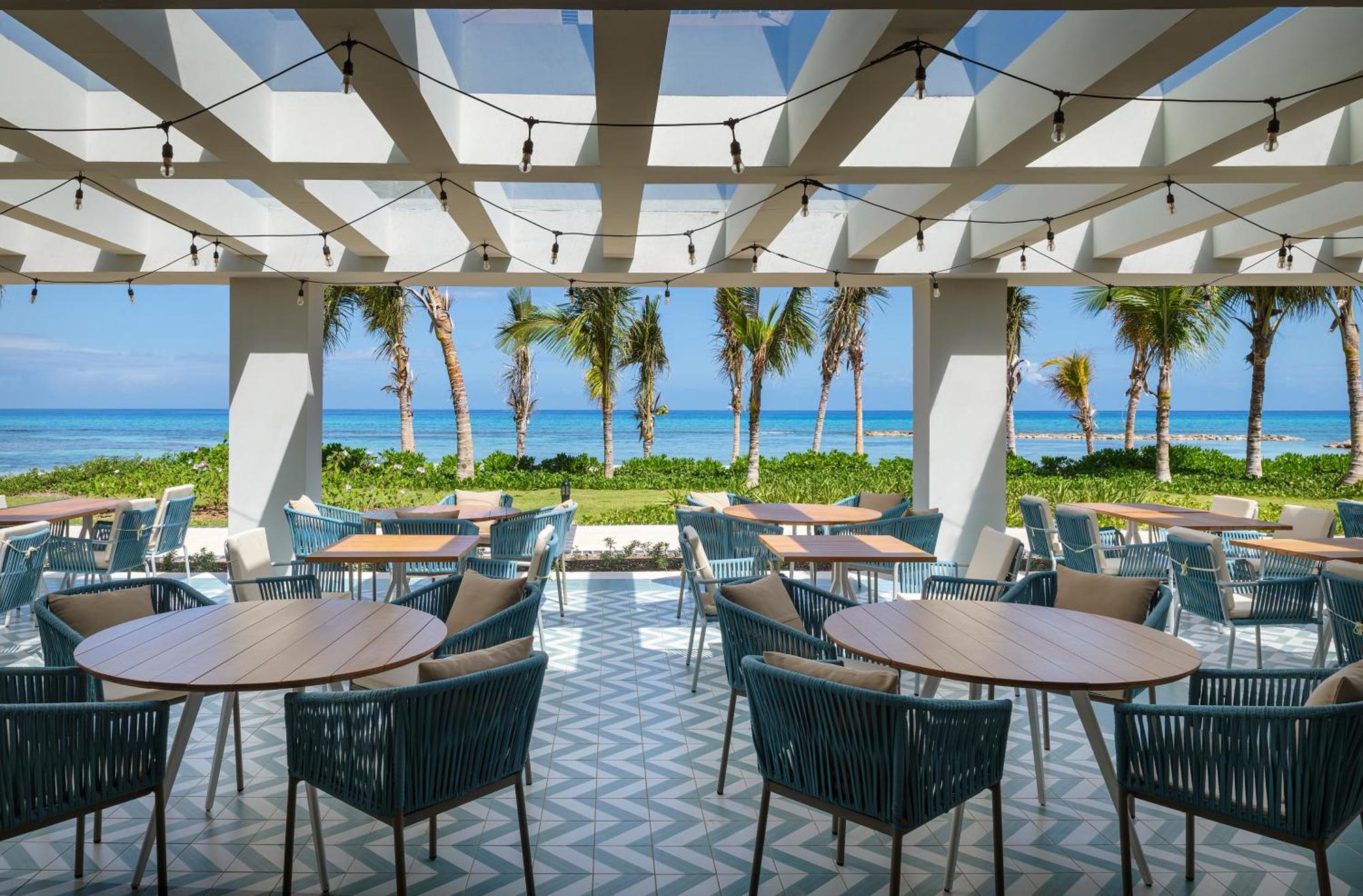 Hotel Ocean Eden Bay (Adults Only) à Spring Rises Extérieur photo The Beach Club at The Ritz-Carlton, Cancun